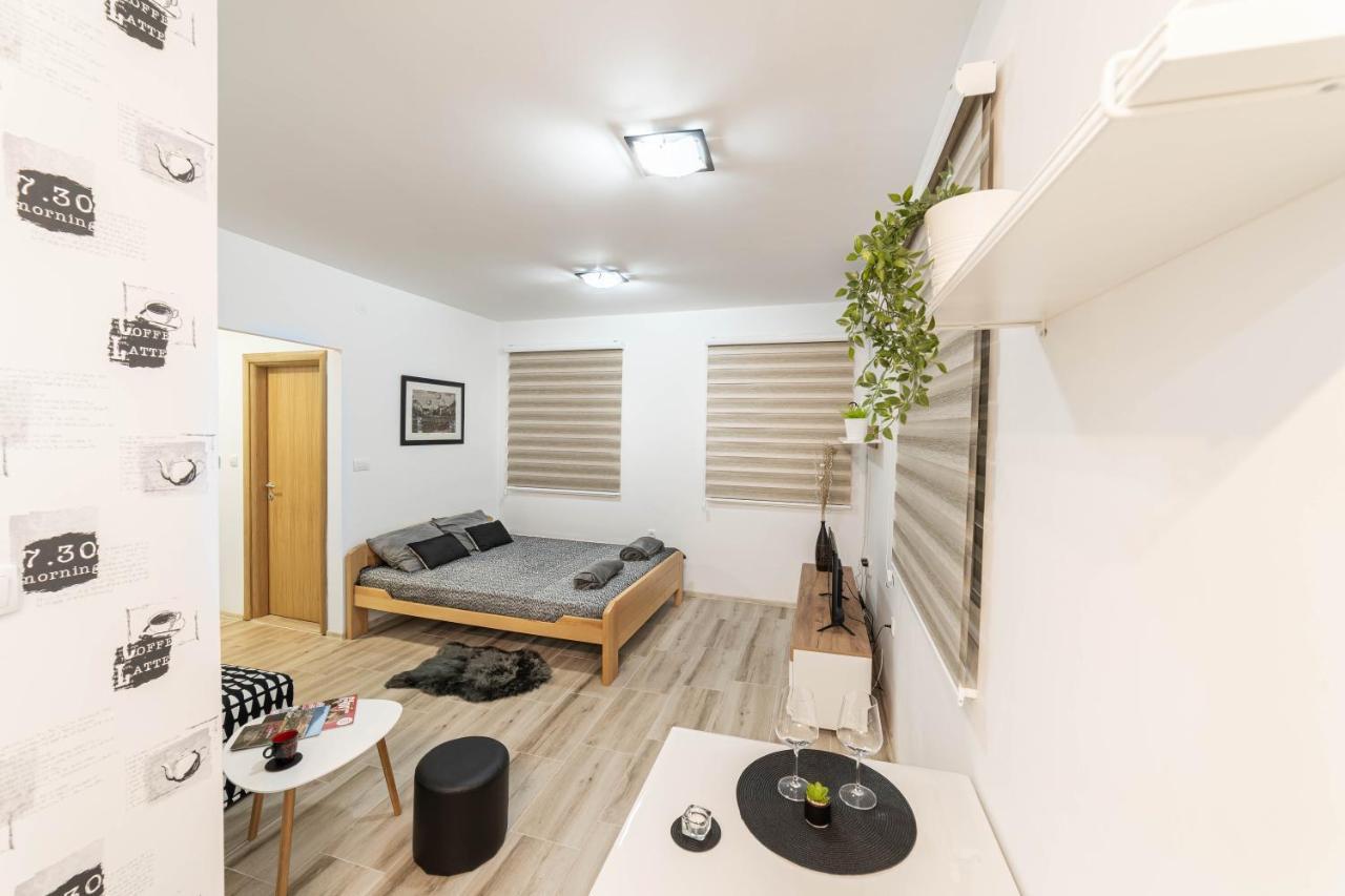 דירות ורסאק Apartman Iva מראה חיצוני תמונה